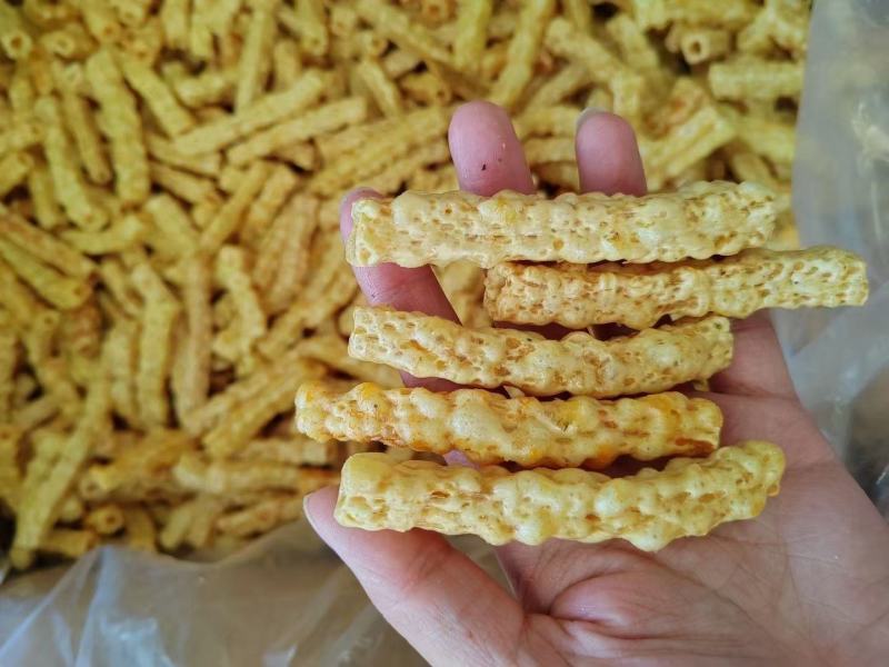 亚麻籽烤酥原味香辣牛肉味一手货源地摊展会赶各种休闲小零食