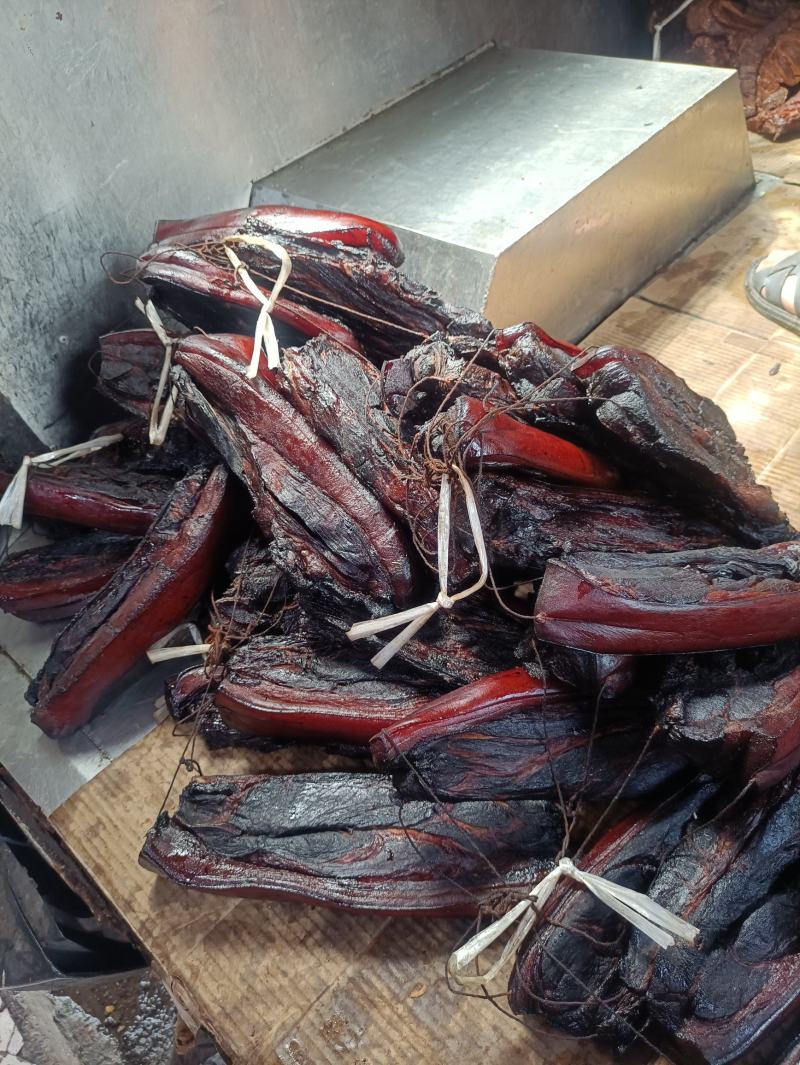 黑前腿腊肉湖南烟熏腊肉酒店餐饮湖南农家特色