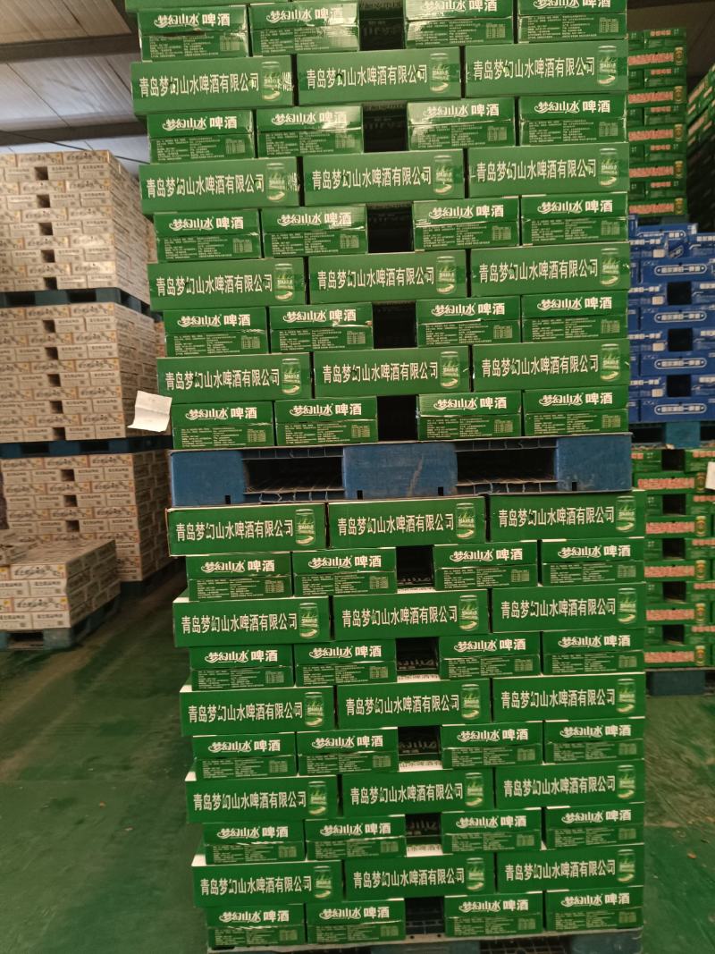 青邑特制，麦汁4度6度。320ml，500ml。