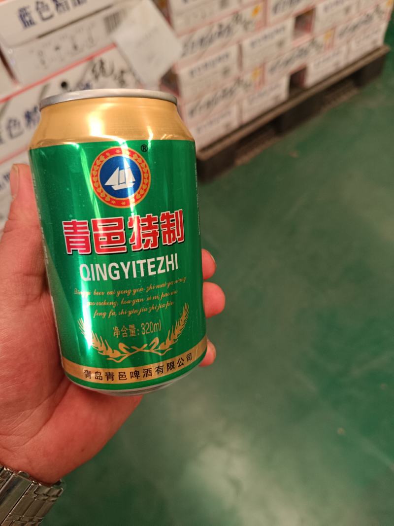 青邑特制，麦汁4度6度。320ml，500ml。