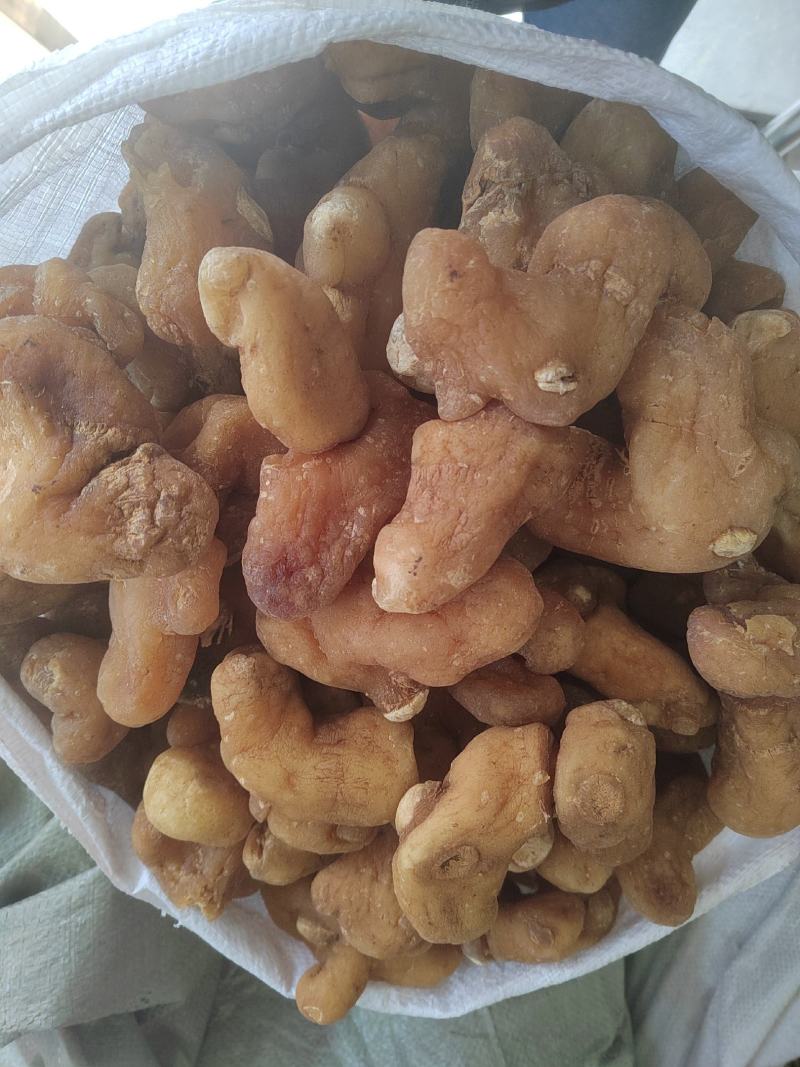 黄精个，黄精片，纯干货，颜色漂亮，一手货源
