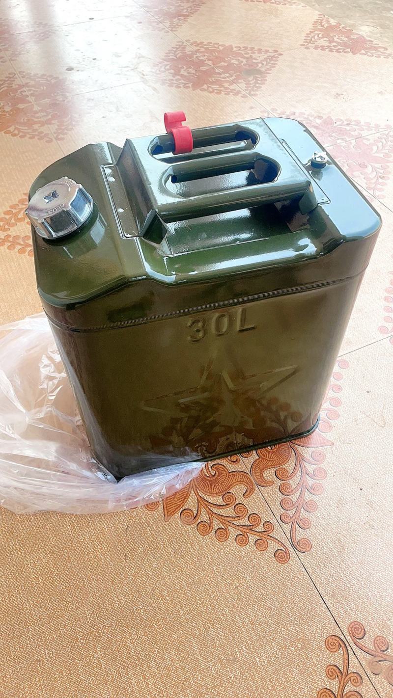 加厚铁油桶汽油桶10升30升20升5L加油桶柴油壶铁