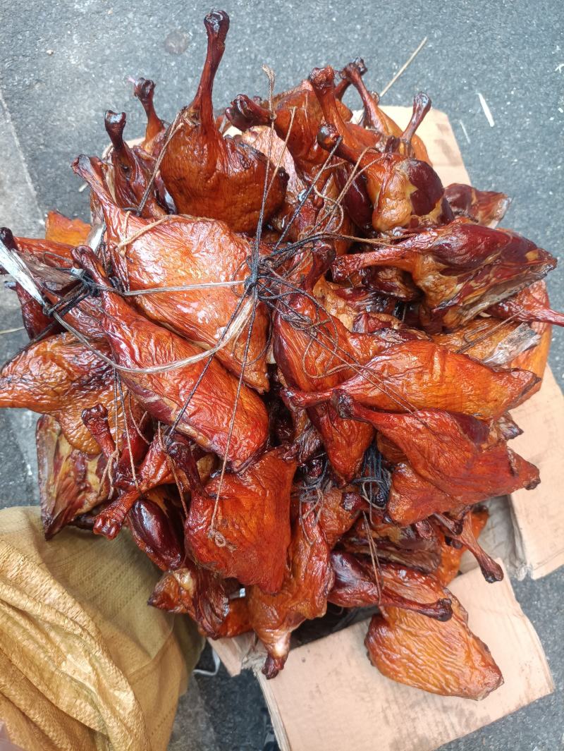 腊鸭腿湖南烟熏腊鸭腿烟熏鸭腿