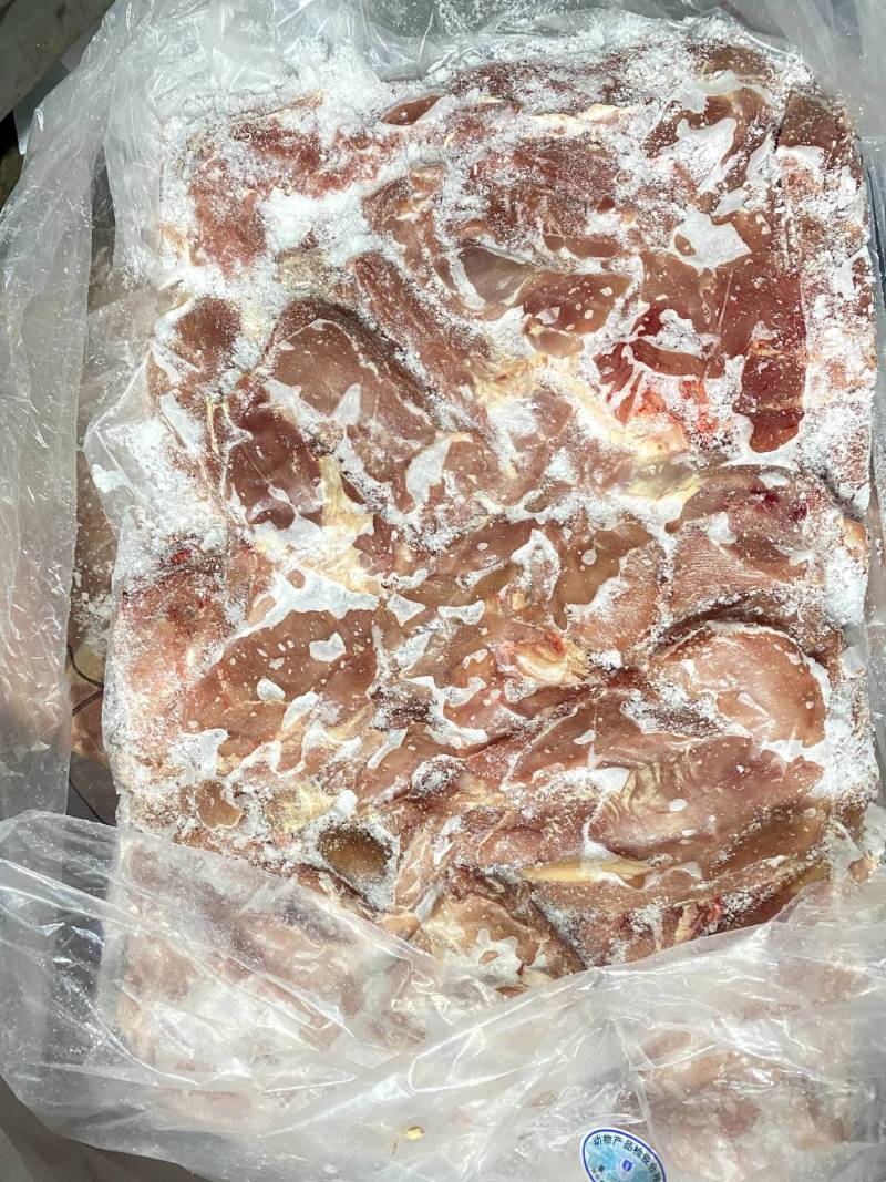 乳牛肉板，乳牛牛前。