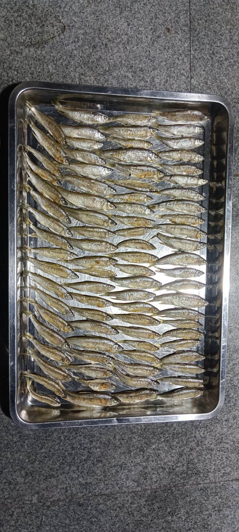 火焙鱼，破肚麦穗，马口鱼火炕，不是晒干的