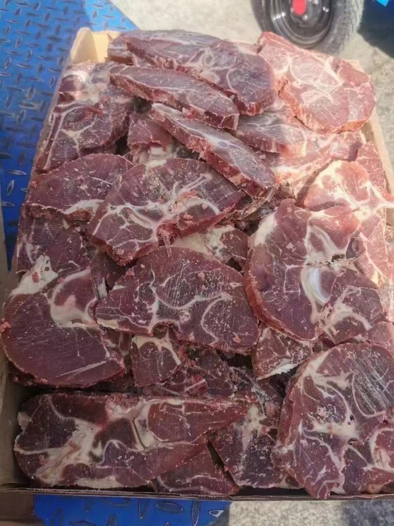 满肉牛脖骨，可切块，可做小包装，货源充足全国发货需要联系
