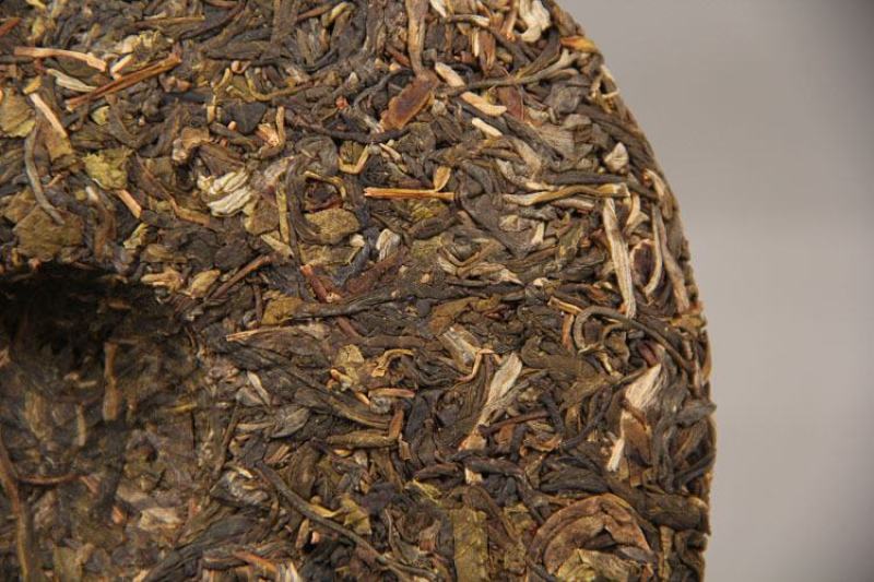 批发普洱茶勐海南糯山普洱勐海早春生茶357g七子饼