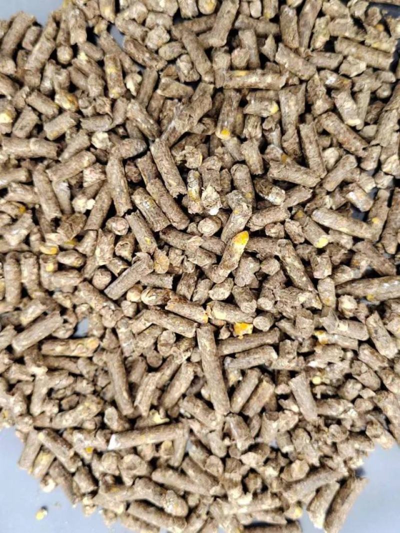 【饲料】花生秧和玉米混合颗粒饲料，产地一手货源，质量保证