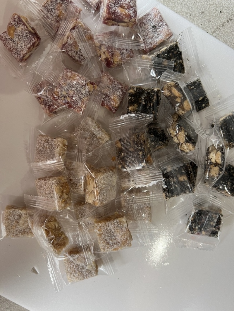 花生软糖展会地摊紫薯椰蓉黑芝麻花生软糖花生
