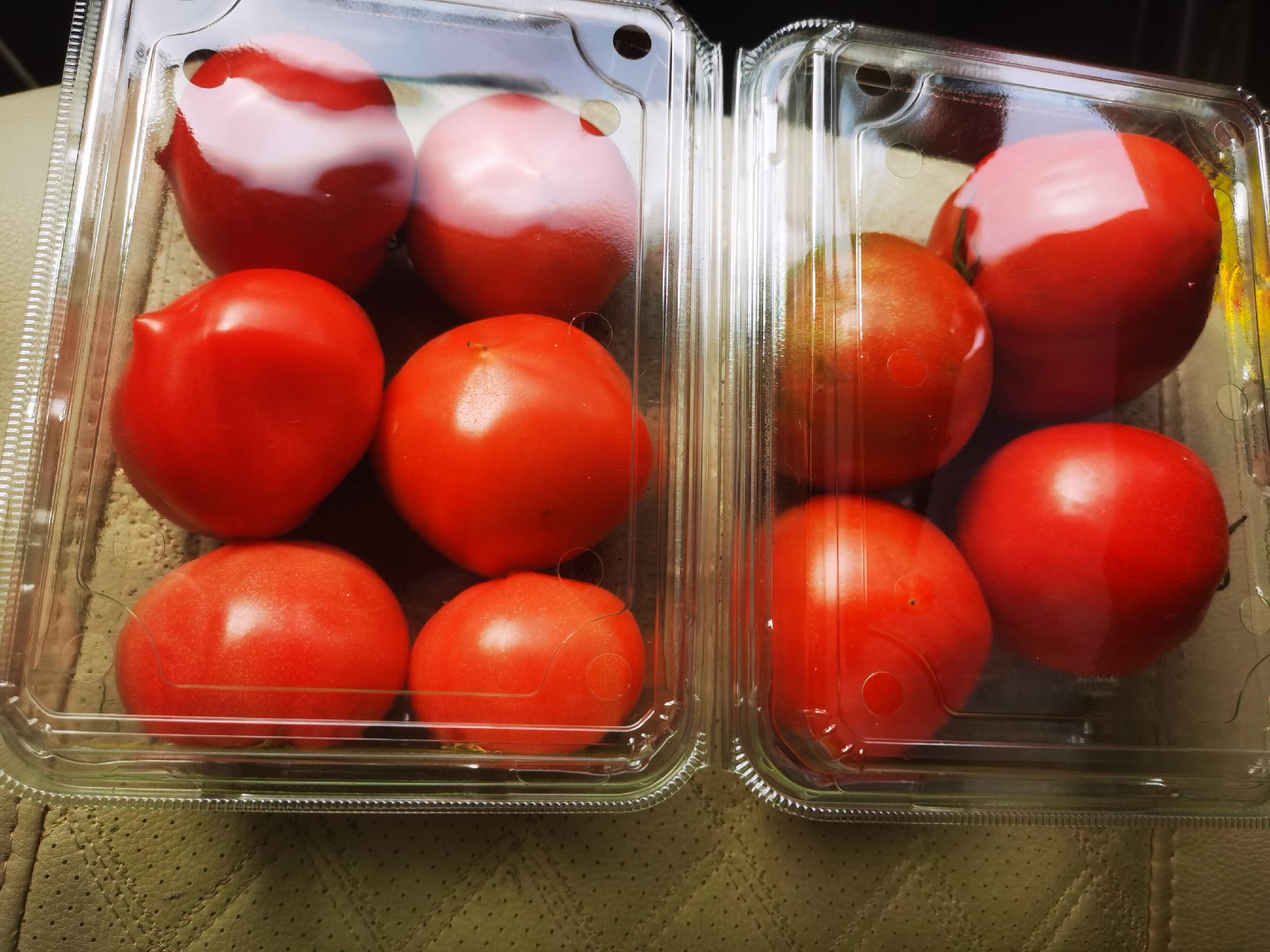 超市货架上的真假普罗旺斯西红柿对比图