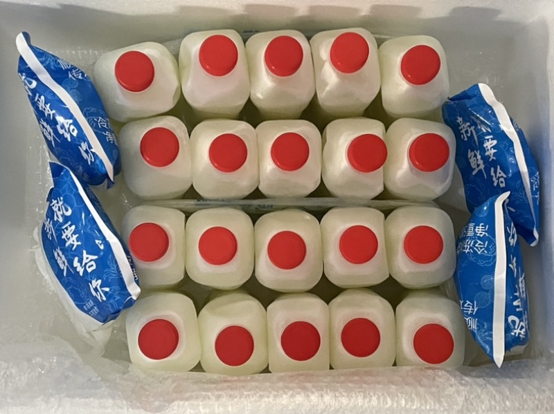 阿拉善原生态骆驼鲜奶、牧场直供、天天先挤、奶味浓郁。