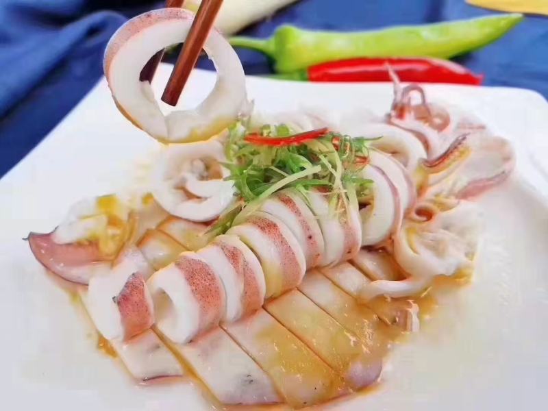 台海手钓鱿鱼(大管)，活冻鱿鱼，可刺身，小件试样十斤1件