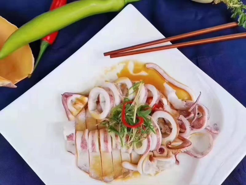 台海手钓鱿鱼(大管)，活冻鱿鱼，可刺身，小件试样十斤1件