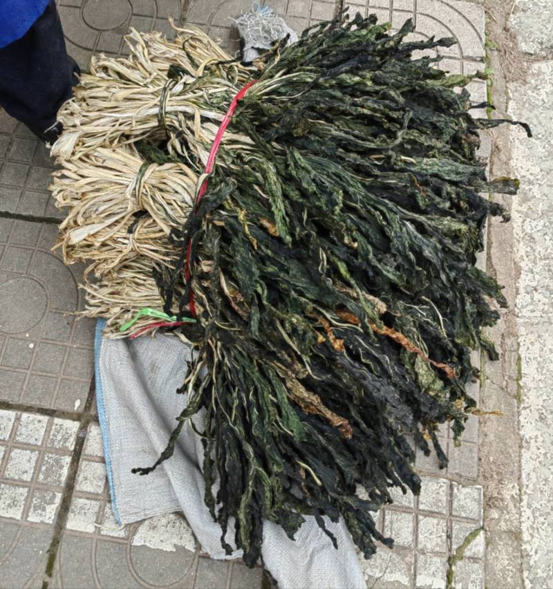 芥菜干菜，焯水自然晾晒，无任何添加，大量有货，欢迎选购