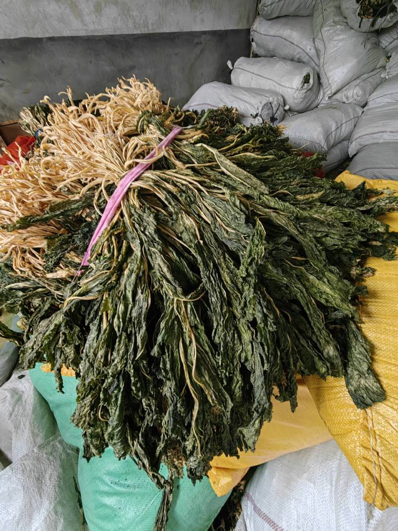 芥菜干菜，焯水自然晾晒，无任何添加，大量有货，欢迎选购