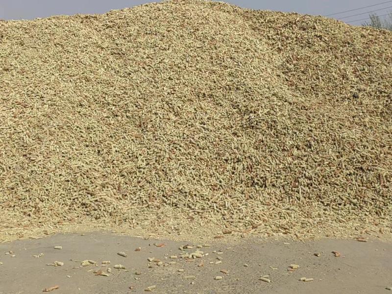 【牛商推荐】精品玉米芯颗粒产地批发大量供应可以视频