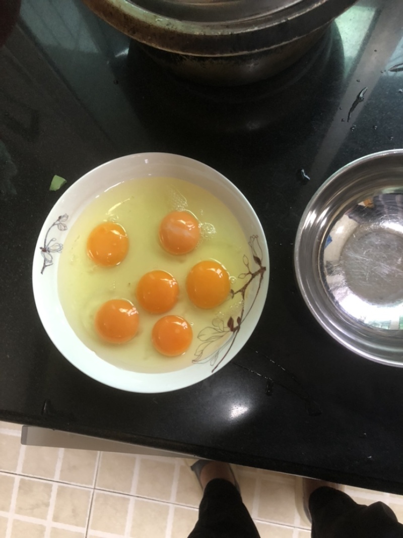 峨眉山高山富硒土鸡蛋双色可提供富硒资质粮食鸡蛋