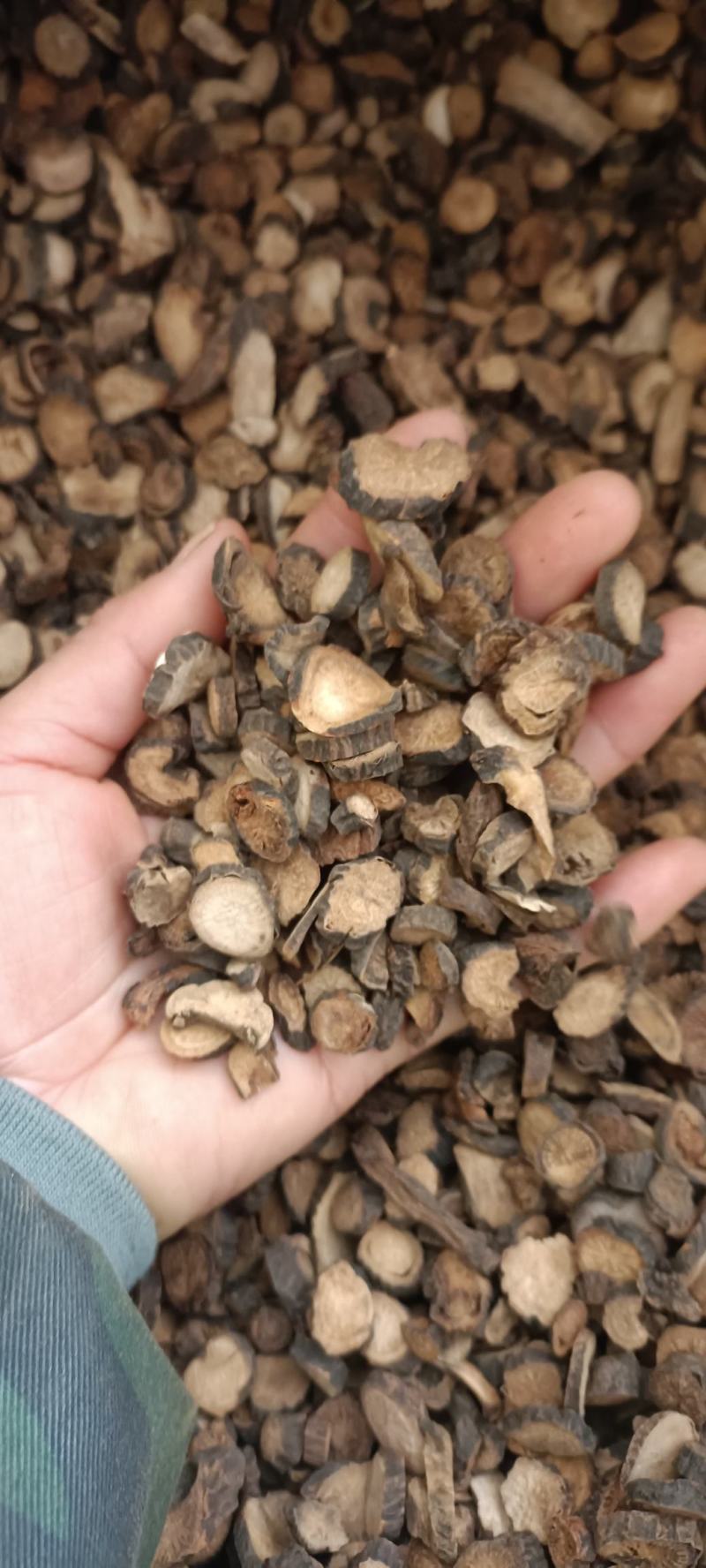 赤芍，产地东北，干净无质，货干无硫，道地药材，欢迎选购