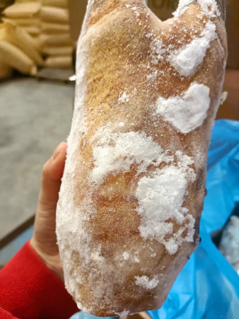 火烧带筋牛蹄，一件50斤左右，每件的具体重量麻烦联系客服