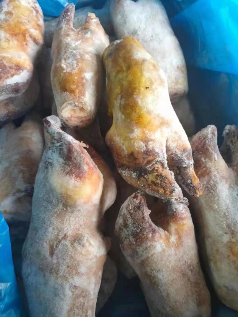 火烧带筋牛蹄，一件50斤左右，每件的具体重量麻烦联系客服