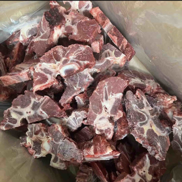 满肉牛脖骨