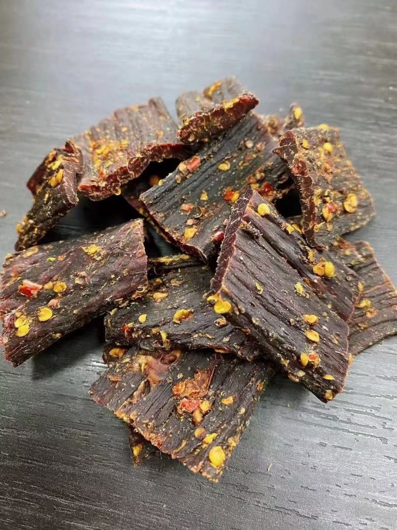 纯牛肉风干肉，五香味麻辣味，一小袋10斤装，一件50斤