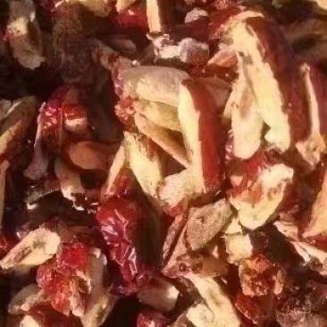 红枣粉低价出饲料**（红枣粉）含糖量高（30%）