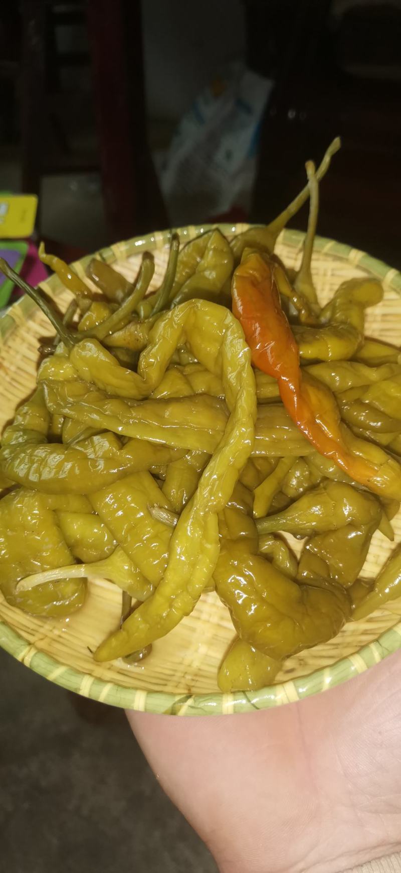 【泡菜】酸辣椒，泡辣椒买10吨送1吨，另外奖励3到5千元