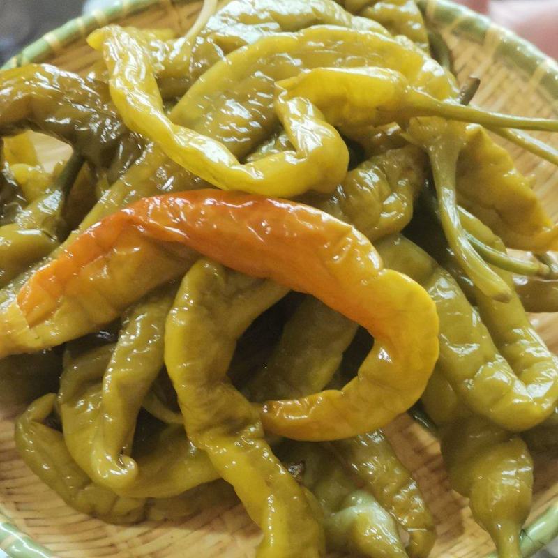 【泡菜】酸辣椒，泡辣椒买10吨送1吨，另外奖励3到5千元
