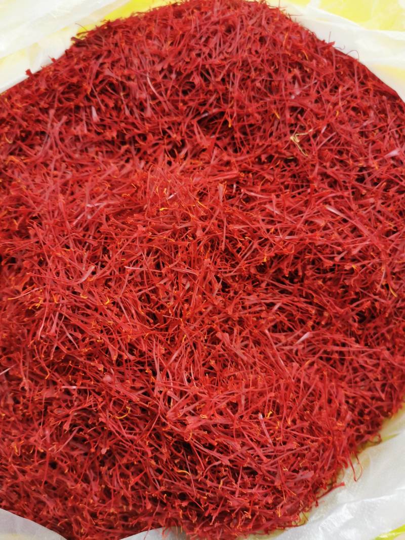 藏红花丝长粗丝国产自产自销含量达国家药典标准，产地直批