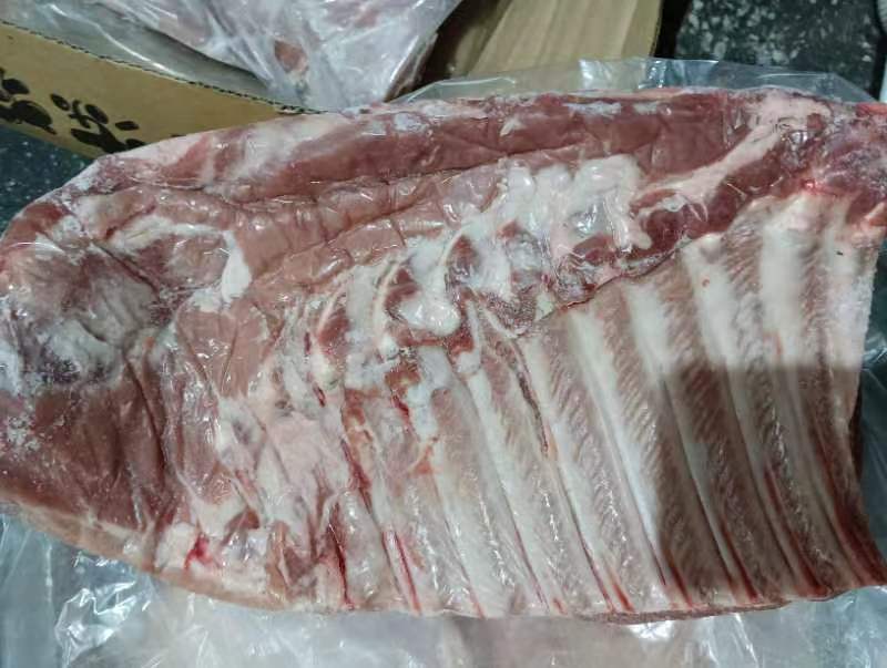 毛肋排，我们是厂家直销，一手货源，所有商品齐全，日期近。