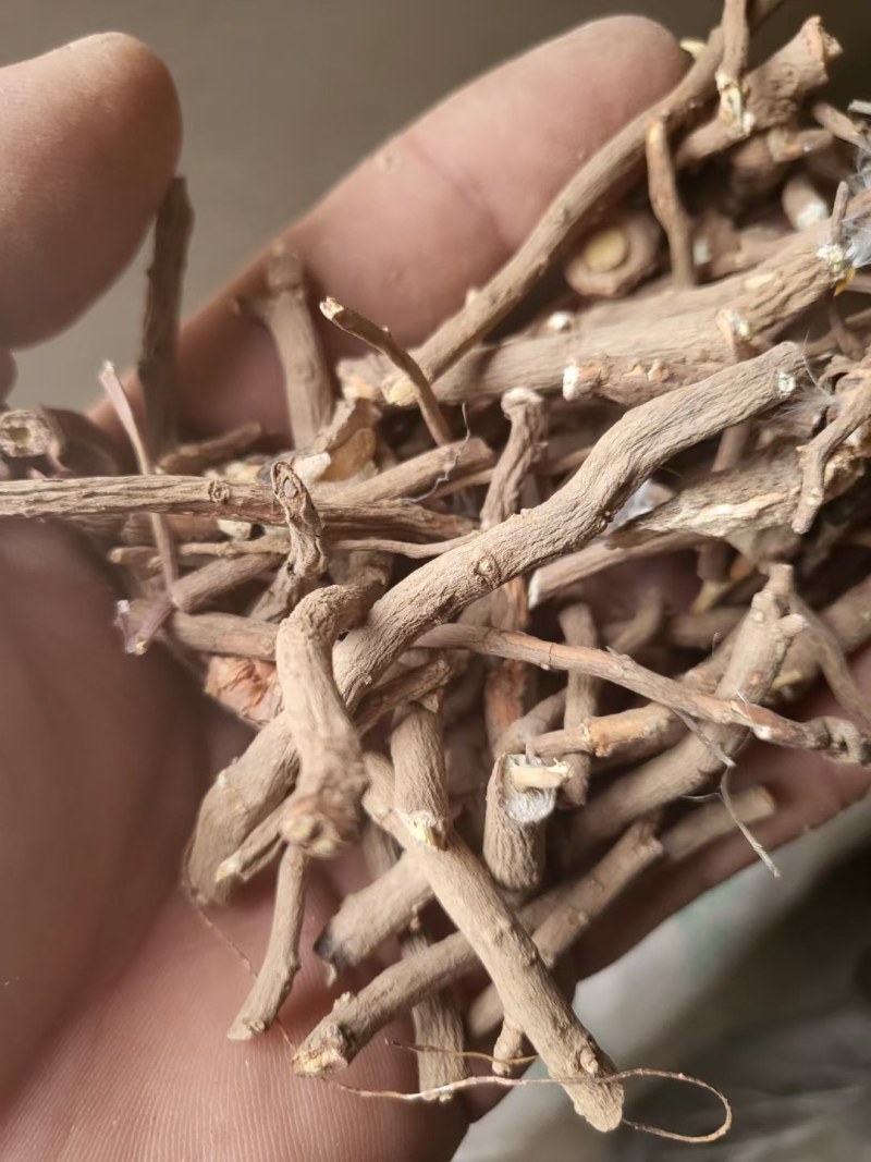 陕西产，牡丹皮个子，粉丹，黑丹