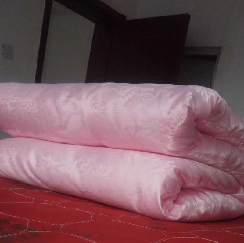 桑蚕丝被，夏凉蚕丝被，手工制作，指甲生产