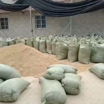 大量黄花粘出米76克，岀糙106克无黄，不超标耍联系！