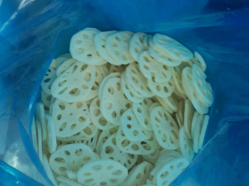 半成品藕片，藕段什么规格都可做，人工剥皮，人工切片