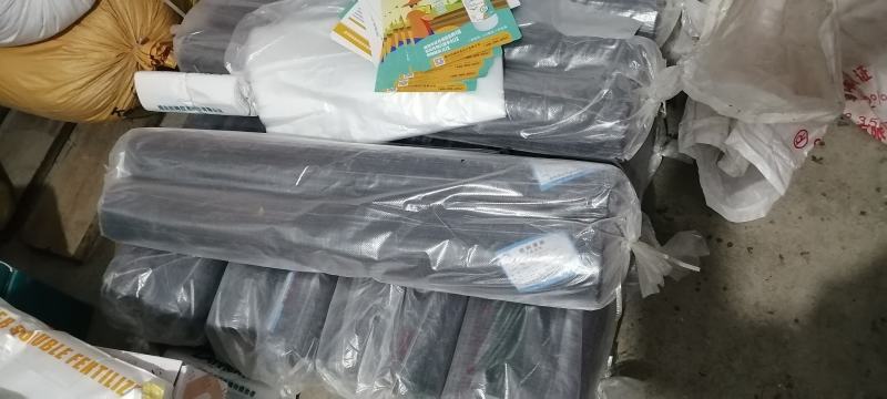 1.2米宽银黑地膜和1米宽黑地膜处理，低于批发价处理