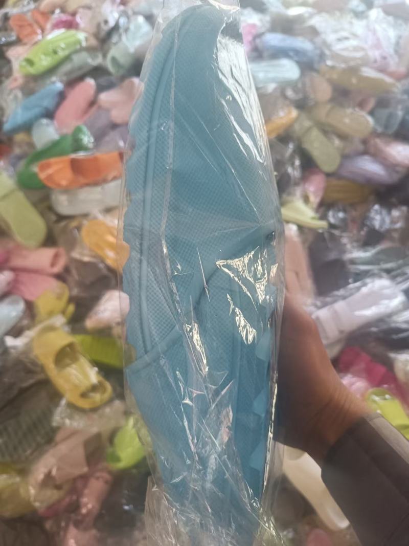 新款面包拖鞋网红踩屎感拖鞋拖鞋