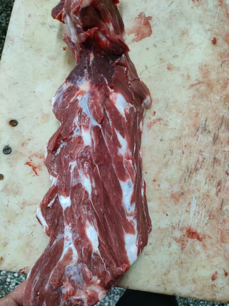 满肉牛脖骨价格下调