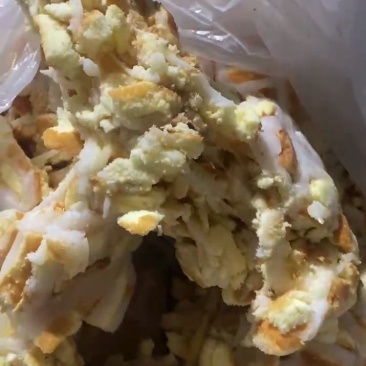 下脚料面包长期有货，每天7吨，麻滋面包优点储存2个多月