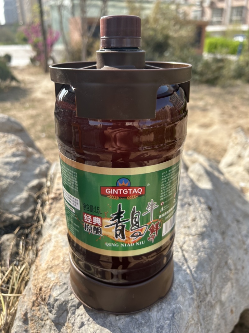 青岛青哈鲜啤酒有限公司！10度浑浊型精酿鲜啤酒