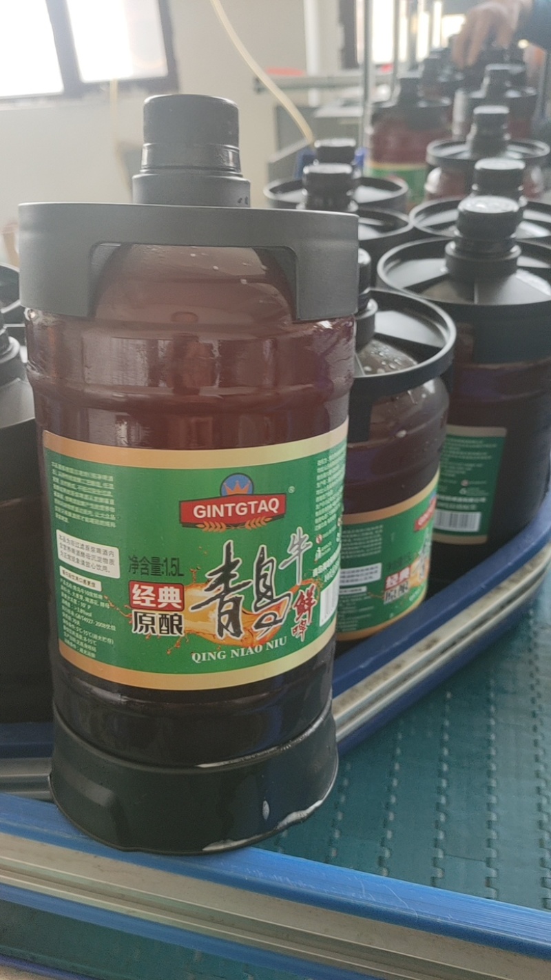 青岛青哈鲜啤酒有限公司！10度浑浊型精酿鲜啤酒