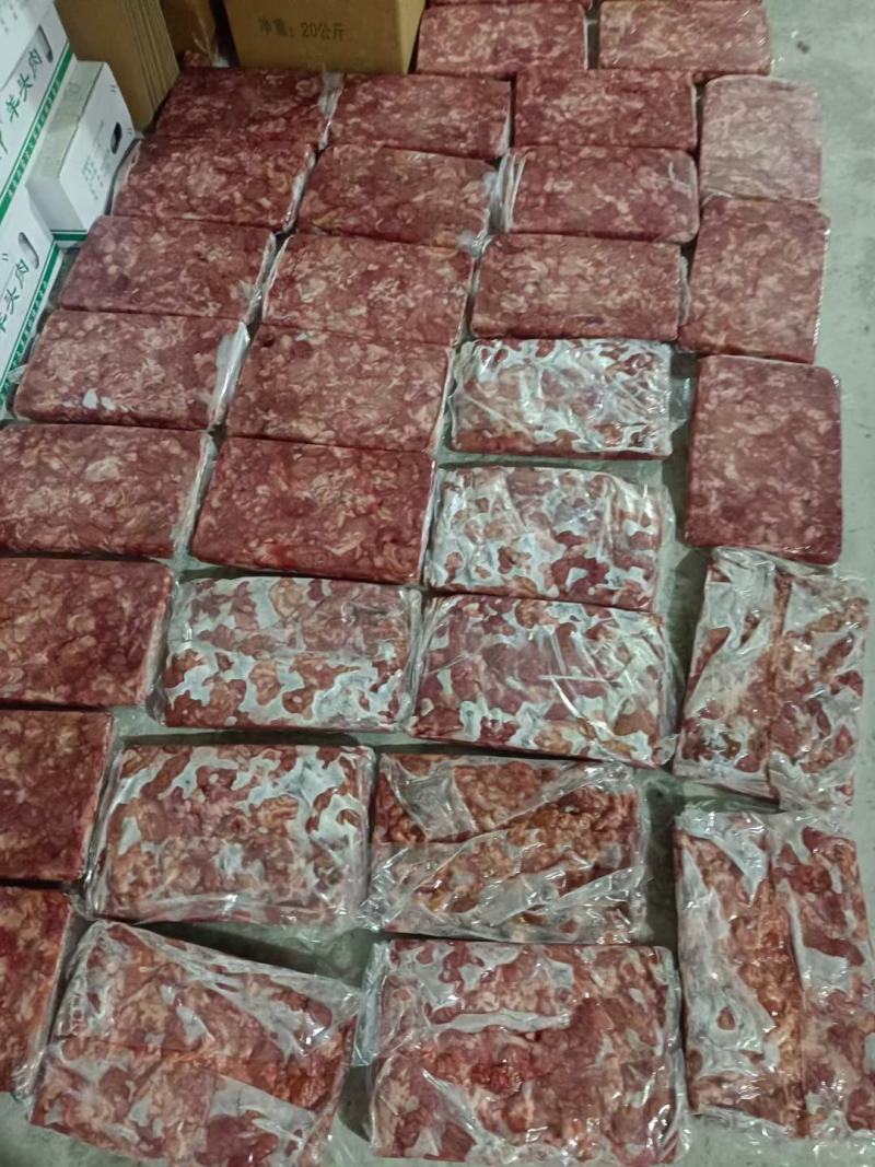 板脑，熬汤板冻羊脑，质量保证纯干不加冰，颜色鲜，价格低。