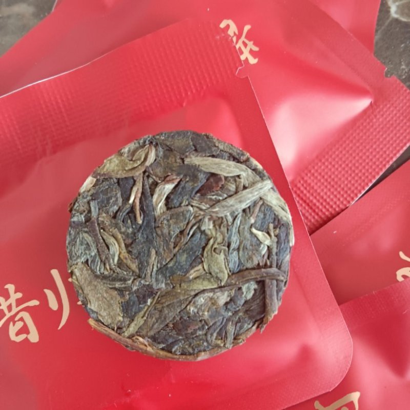 普耳茶，古树岩茶昔归八克小饼古茶，欢迎新朋友订购