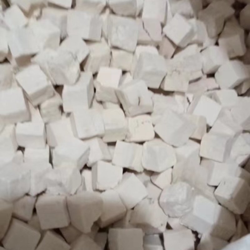 安徽省金寨县大别山区茯苓丁