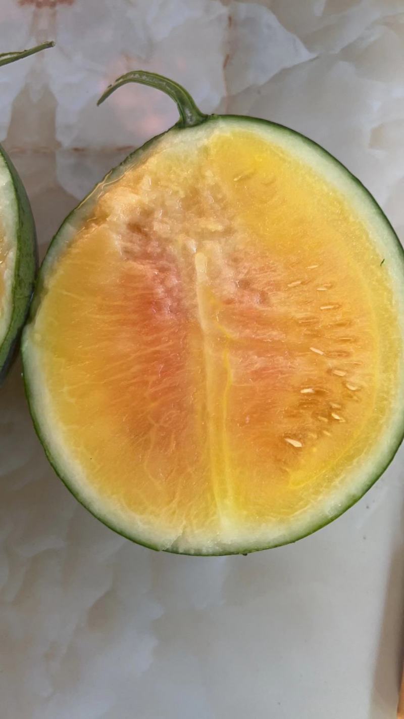 云南德宏芒市甜王特小凤大量有货