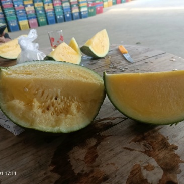 云南德宏芒市甜王特小凤大量有货
