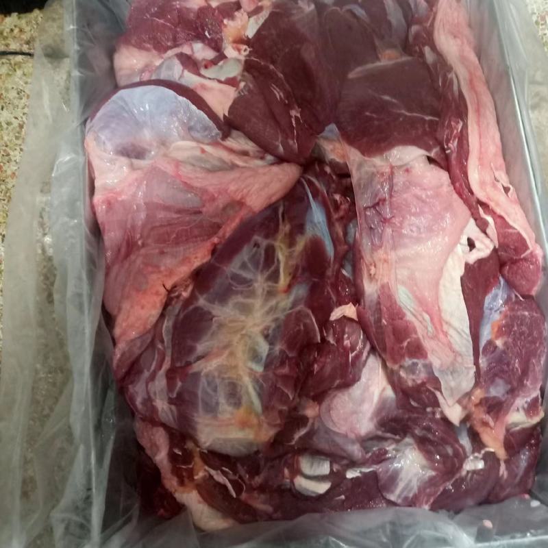 牛肉，内蒙屠宰厂直销，纯草地牛肉，量大，保证货源保证质量