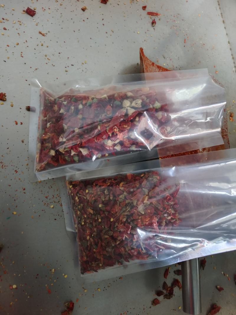 辣椒段香辣，水洗烘干无籽，卤煮拉低精品辣椒段的好东