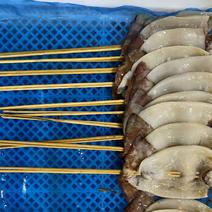 山东威海专业鱿鱼串厂家，鱿鱼串膘厚，缩水率极低。规格全