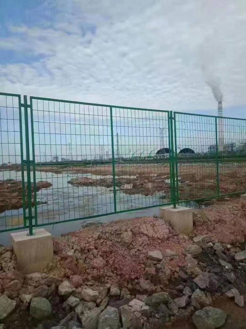 厂家直销铁丝网双边丝护栏网带框架护栏网圈地鱼塘围栏网